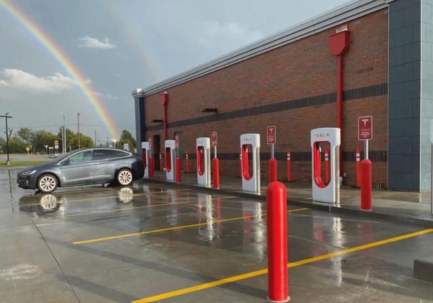 美国电动汽车税收抵免增加至12500美元，但买特斯拉不行