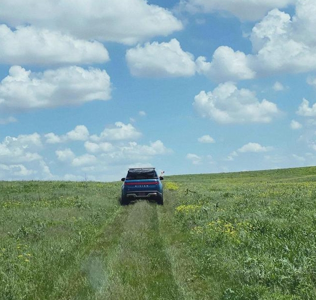 下一个特斯拉？电动车企Rivian市值破千亿：超越福特和通用