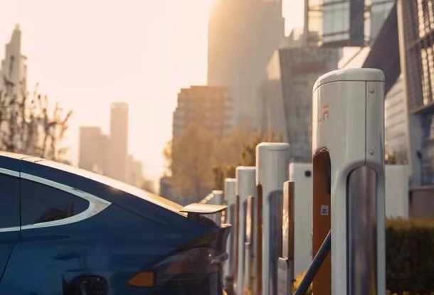 全球车企计划为电动车和电池投资5,150亿美元