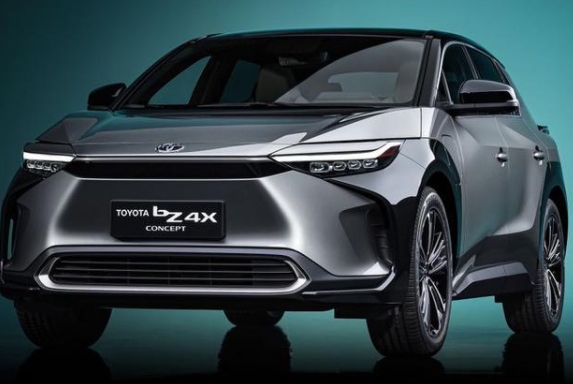 丰田发布首款量产纯电动汽车bZ4X，续航500公里