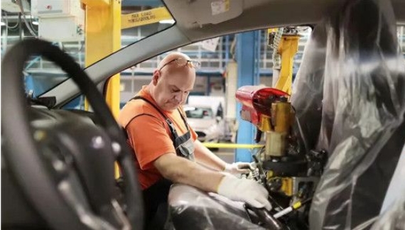 未来10年裁员50万，电动化撼动欧洲汽车产业