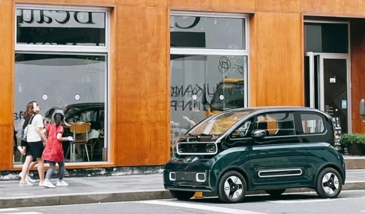 微型电动汽车选什么品牌？宝骏KiWiEV：惊喜在意料之外