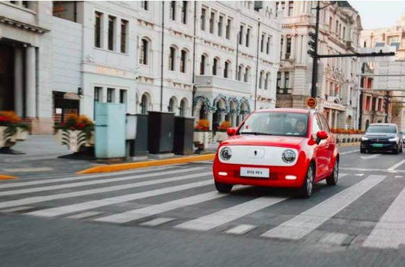 1月份新能源汽车同比暴涨274.5%！理想、蔚来、小鹏均上榜