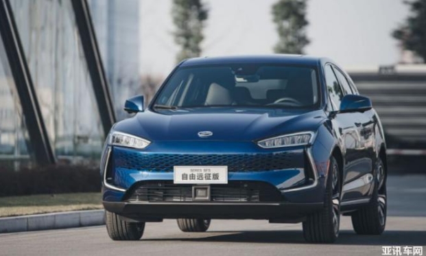 这款增程式电动汽车会更火——赛力斯SF5自由远征版