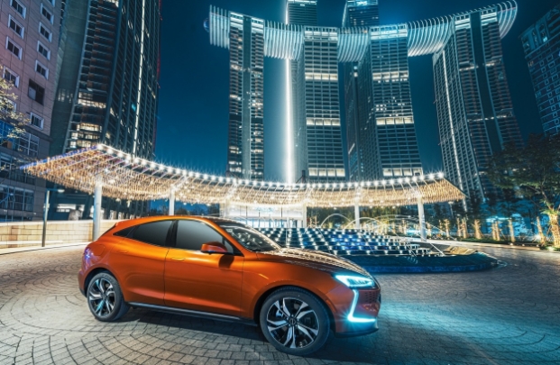 这款增程式电动汽车会更火——赛力斯SF5自由远征版