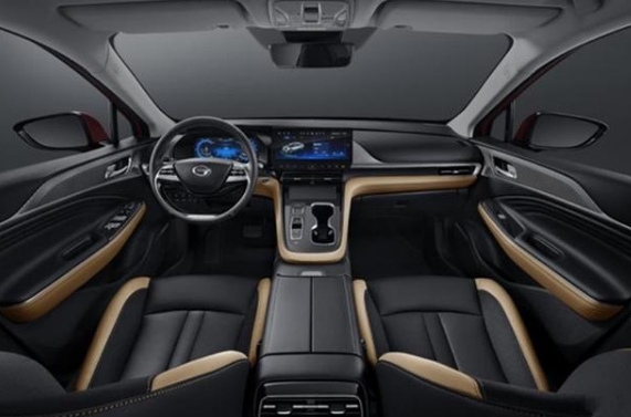 广汽本田纯电动轿车EA6明日上市峰值扭矩为300牛·米