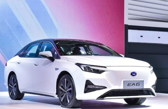 广汽本田纯电动轿车EA6明日上市峰值扭矩为300牛·米