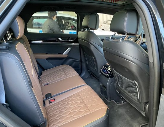 纯电动汽车一年费用适合跑滴滴的新能源车