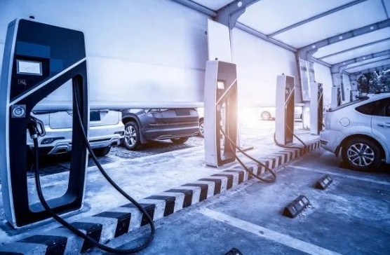 “五菱萌主”打败特斯拉，国产电动汽车要雄起？