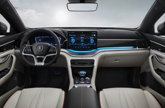 比燃油车跑得远的新能源车，更适合踏青自驾