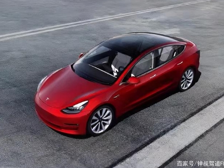 新能源车这个月卖疯了，传统车企转型太慢了