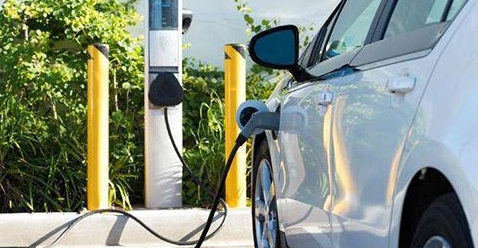 汽车行业迎来“升级”，日本、英国2035年“禁燃”，咱们也快了？