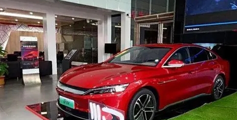 又一“新能源巨头”崛起，“逆袭”特斯拉成“销量王”，不足3万