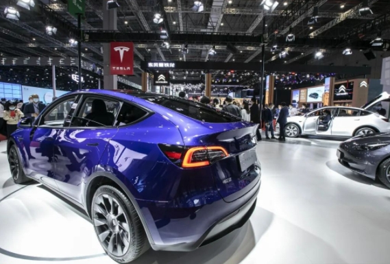 Logo满天飞,新能源汽车大乱斗