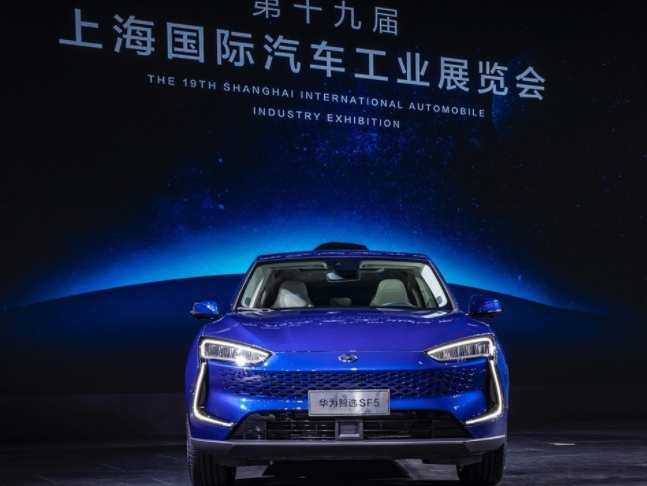 华为定位：新能源汽车的搬运工，只为帮助车企造好车！