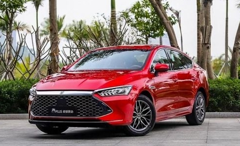 4月新能源销量超燃油,比亚迪要重回一线,混动是制胜关键