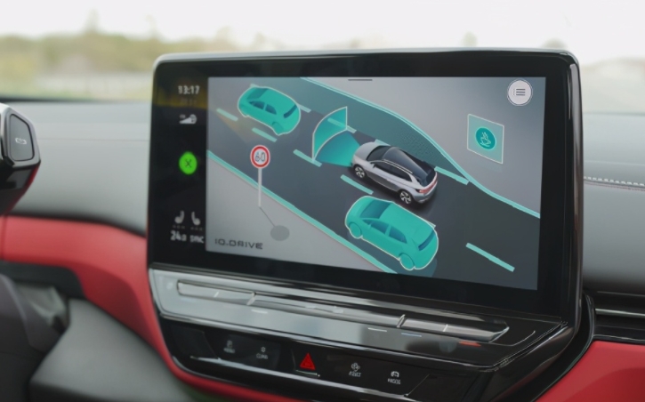 不掉链子还得看大众，新能源SUV满身科技，丰田真比不了