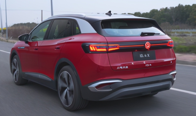 不掉链子还得看大众，新能源SUV满身科技，丰田真比不了