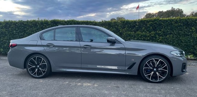 宝马530eMSPORT评测：带点电动的豪华轿车