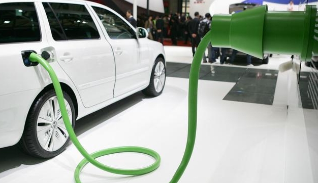 “中国电动汽车业将迎来更大发展”（外媒看中国）