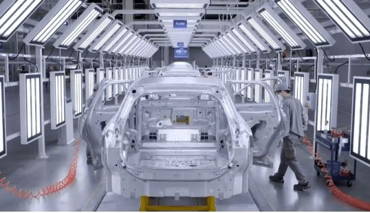 一次充电能开700公里的纯电动车是什么样？