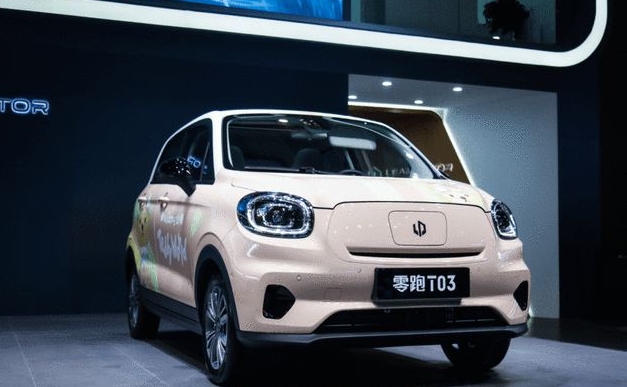 零跑汽车亮相新能源汽车下乡南京站