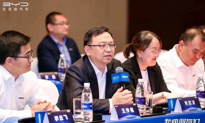 比亚迪5月销量出炉，新能源汽车卖疯了！