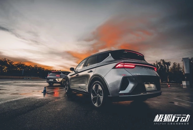 “沉浸式体验”论道新营销，极狐破题电动汽车3.0时代