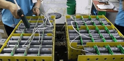 电动汽车中的大哥，安全性能强，几分钟充满电，发售都抢着买