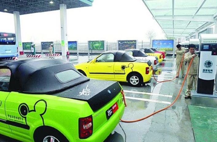 充电桩被占，新能源汽车无处可停？北京新规实施后有望改善现状