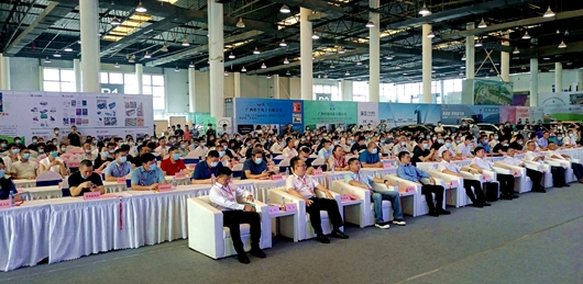 “绿色、低碳、智能——推广新能源汽车助力乡村振兴”