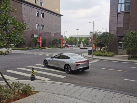 手握20万,新能源比亚迪汉EV和小鹏P7哪款车更值得入手呢