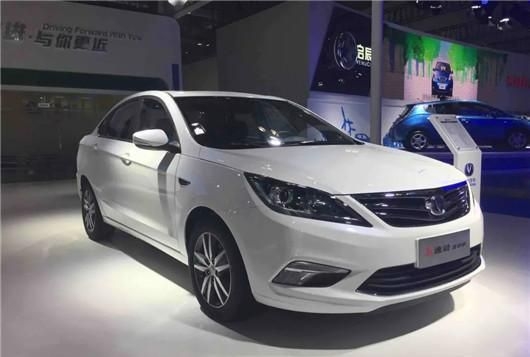 微型电动车支棱起来了