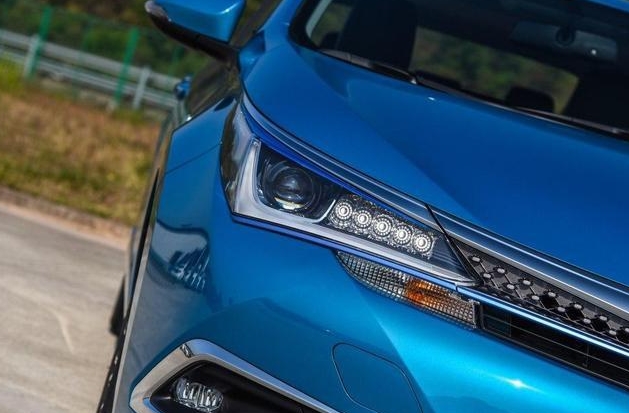 丰田第一款新能源汽车上市，冲一次点跑1000公里，网友：太强了