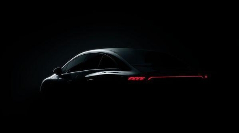 新款E级电动轿车—奔驰EQE将于9月亮相