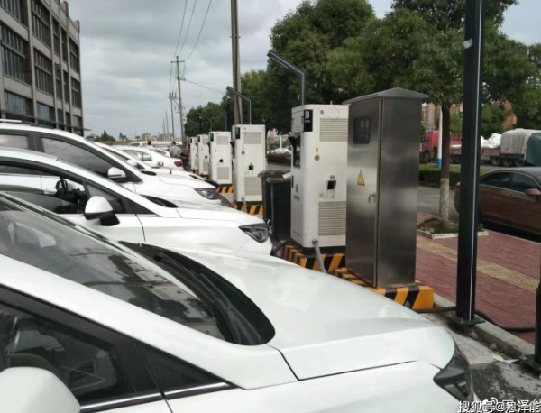 我国新能源汽车产业发展驶入“快车道”