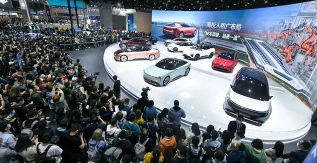 恒大汽车真来了？恒驰7现身，路试