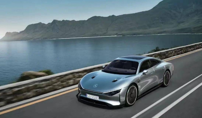 奔驰电动概念车发布！续航1000公里，新能源、新材料等最火元素都包括了