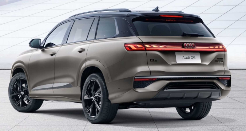 新奥迪Q6在中国首次亮相，三排七座