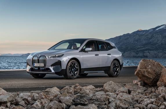 P90422105-the-bmw-ix-xdrive50-06-2021-600px.jpg 9月德国电动汽车销量同比提升29%