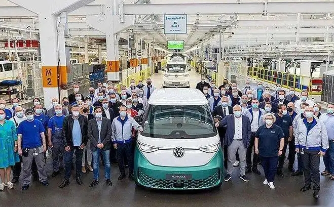 法国坚持到2035年实现汽车100％为电动汽车的目标