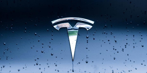 不断加码，特斯拉设计小型电动汽车平台