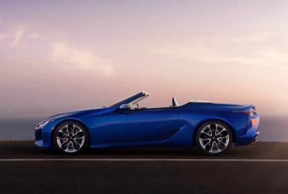 第一批入手电动汽车的车主，汽车现状如何了？网友：不买才后悔