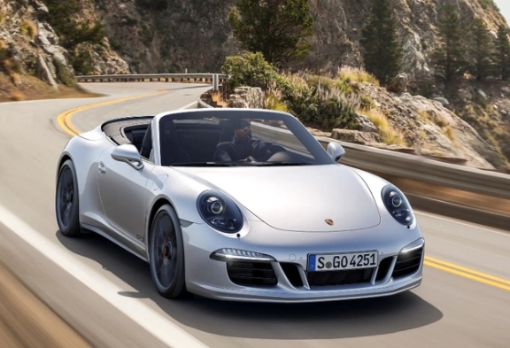 第一批入手电动汽车的车主，汽车现状如何了？网友：不买才后悔