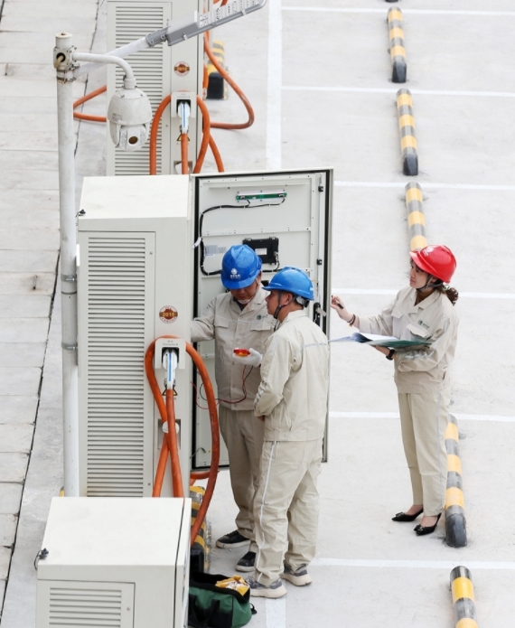 重庆黔江：渝东南最大电动汽车公共充电站将投用