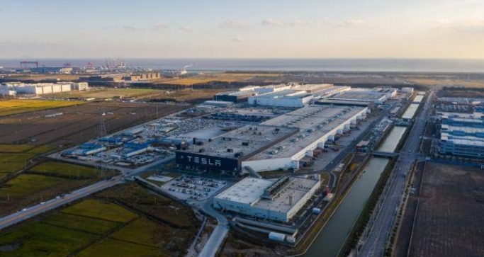 引领电动车加速超越燃油车，特斯拉ModelY单车月销破纪录