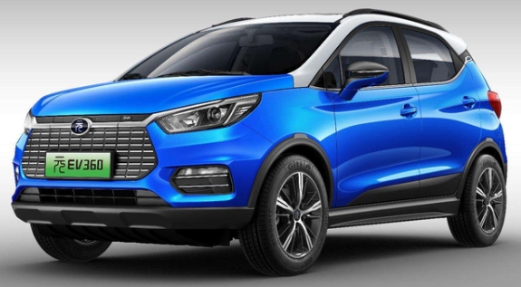 14亿国人不懂了：电动汽车和燃油汽车，到底买哪一个更划算呢？