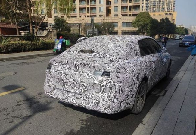 领跑全新轿车曝光，20万最豪华电动轿车？