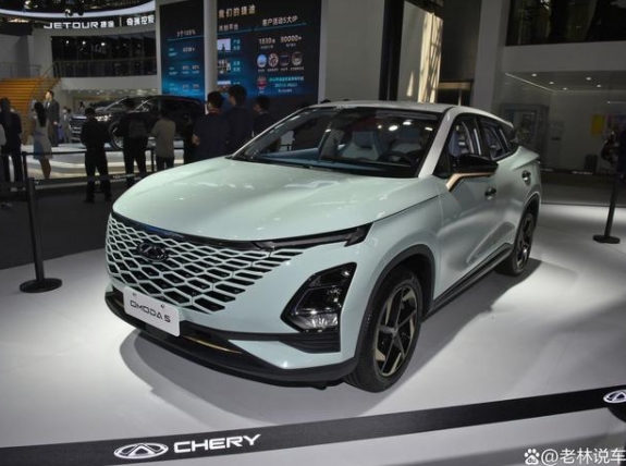 奇瑞全新SUV亮相，看上去像电动汽车，实际上却是燃油汽车