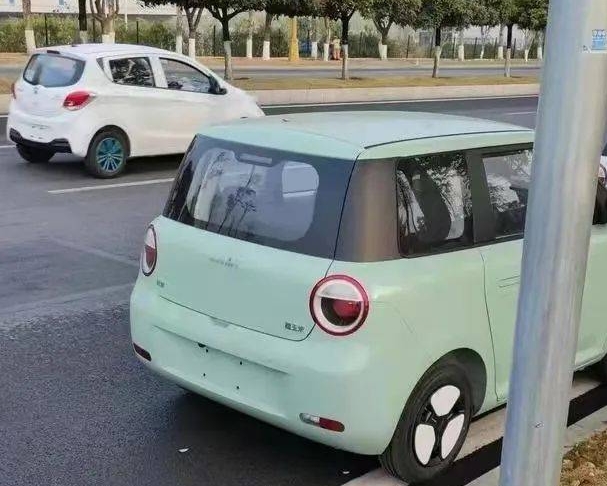 沉迷于微型电动车的长安汽车